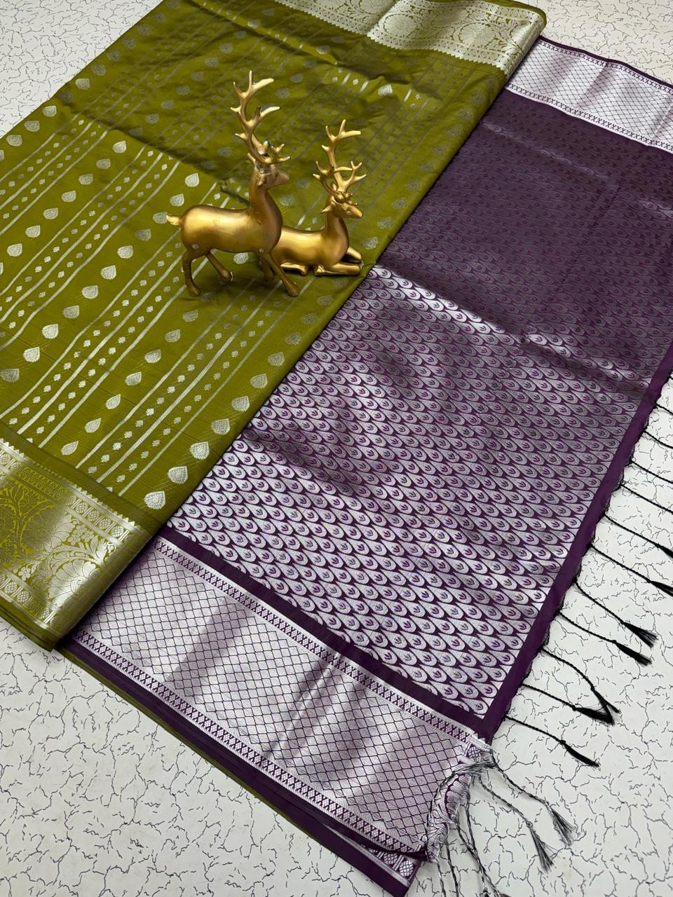 Border Soft Silk